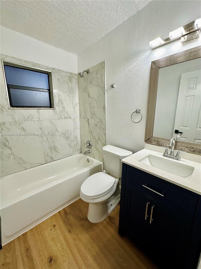 Photo - 813 W Jefferson St Unit 3