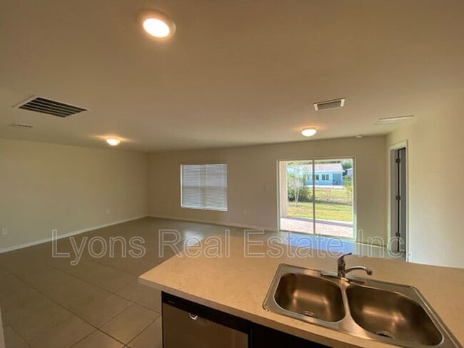 Photo - 23211 McQueeney Ave