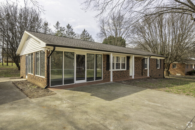 Building Photo - 464 Mocksville Hwy Rental