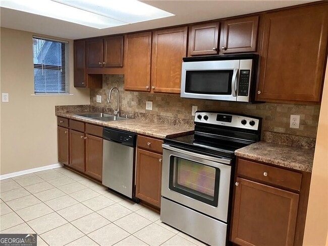 Photo - 2207 Surrey Ct
