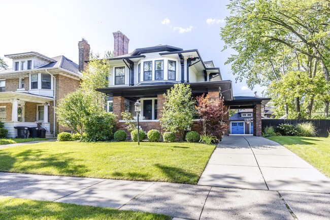 Building Photo - Historic Beauty: 3BR Near Downtown Detroit & | Henry Ford