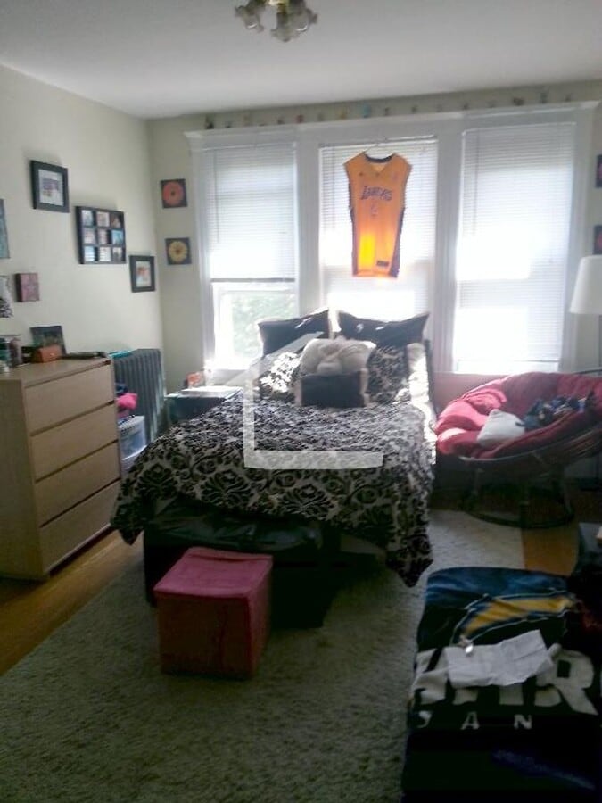 Nice studio with separate kitchen availabl... - Nice studio with separate kitchen availabl... House