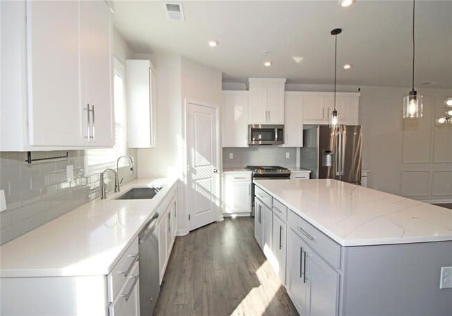 Photo - 1675 Coasta Way