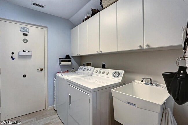 Photo - 9030 Las Maderas Dr Unit 101