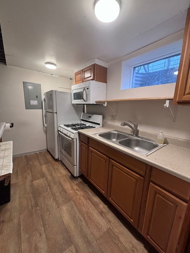 Photo - 1810 W Sussex Ave Unidad Downstairs