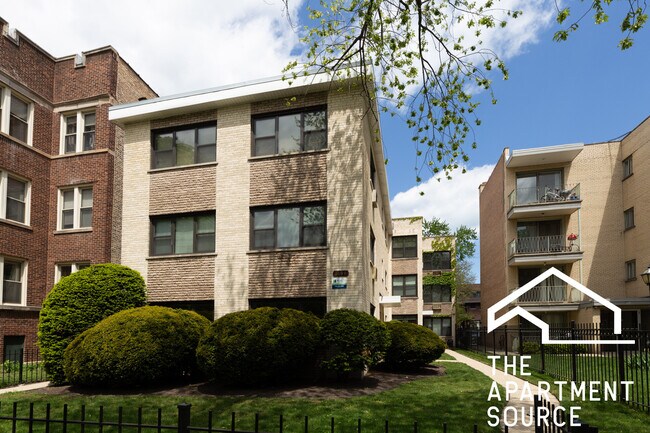 Photo - 1644 W Sherwin Ave Unit 1A