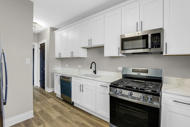 Photo - 6360 S Greenwood Ave Unit 6362 - 1