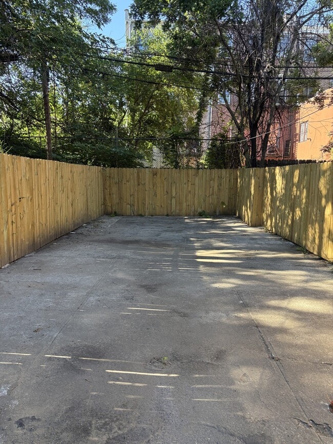 Photo - 242 Vernon Ave Unidad 1