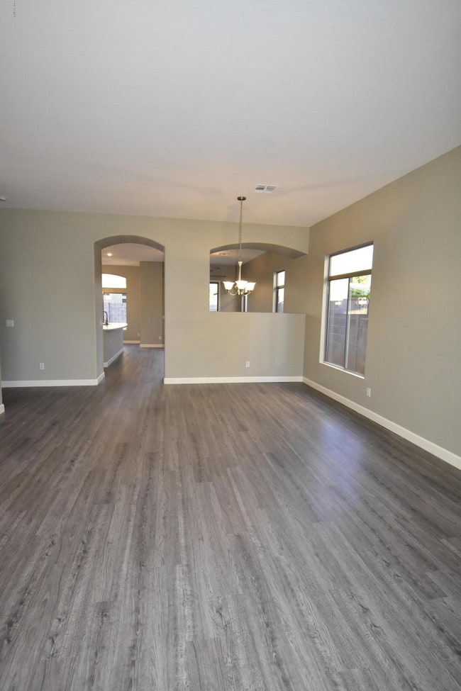Photo - 9430 W Elm St