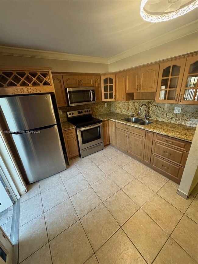 Photo - 1300 W 41st St Unit 102
