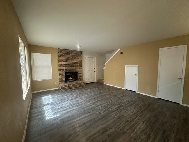 Photo - NEW IN MANAGEMENT - AVAILABLE NOW