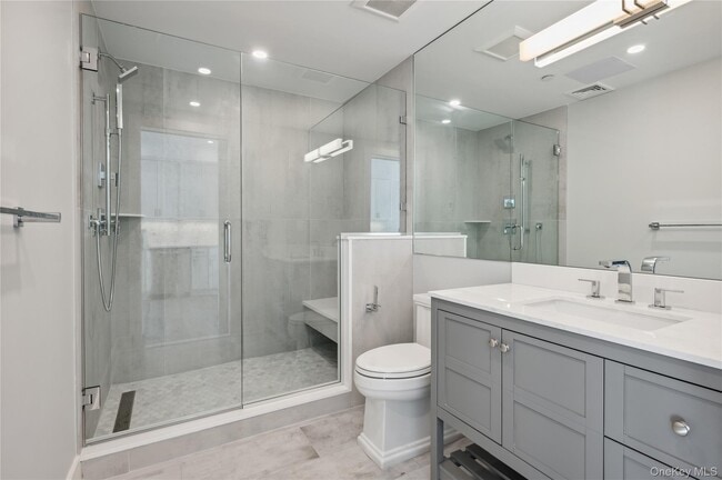 Photo - 355 Phillips Park Rd Unit 301