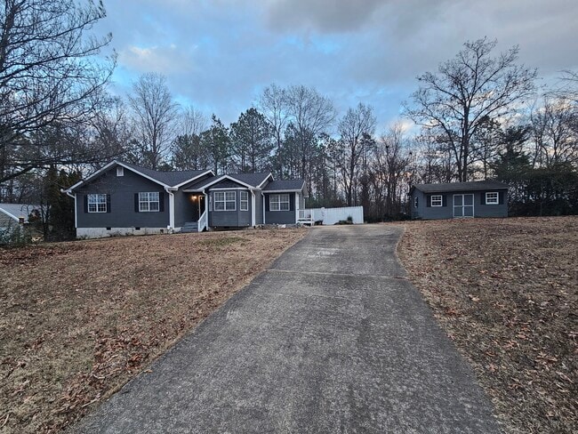 House and Storage, Large Driveway and Large Yard - 4900 Maywater Rd