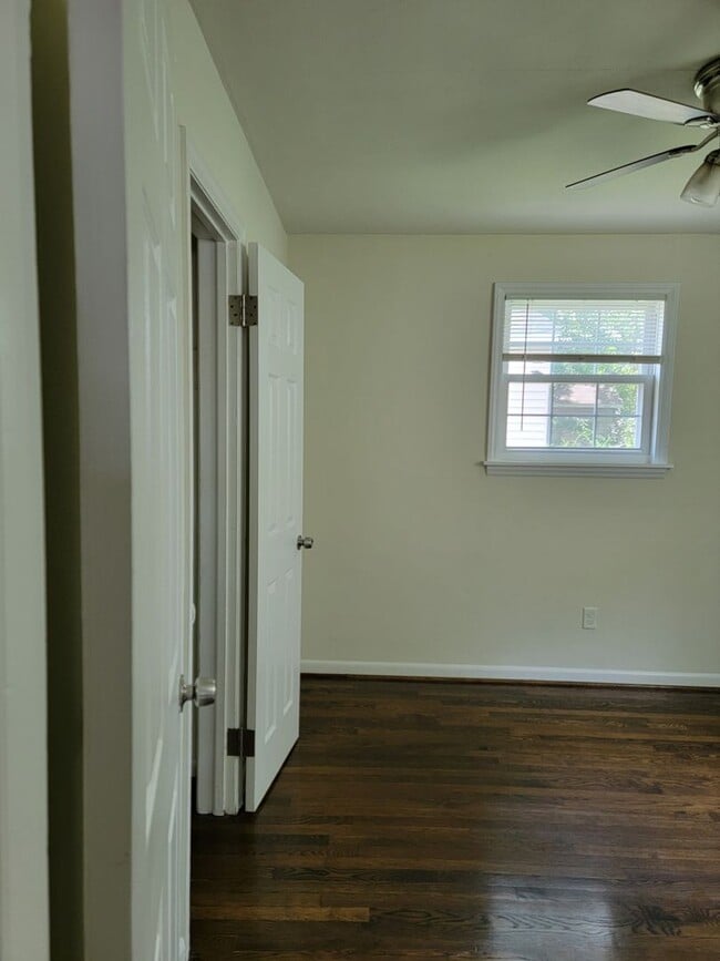 Photo - 2 BR 1 Full Bath Duplex Virginia Place