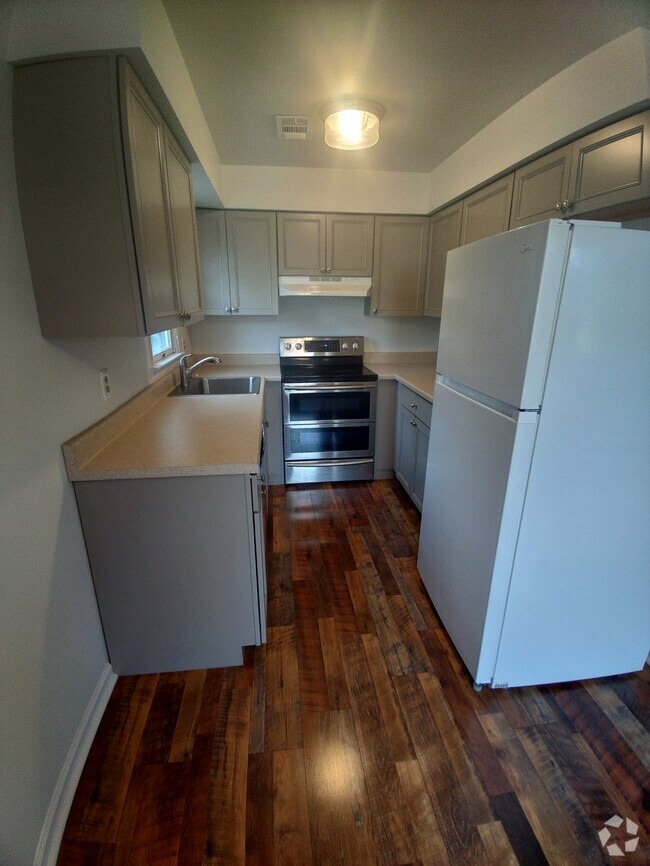 Building Photo - 252 N Main St Unit 252 N Main Street Telford Rental