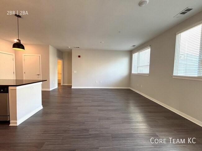 Photo - 2705 McGee Trafficway Unidad Muse - 1302