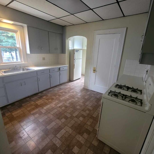 348 Ruckel Rd