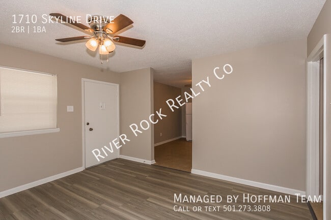 Photo - 1710 Skyline Dr