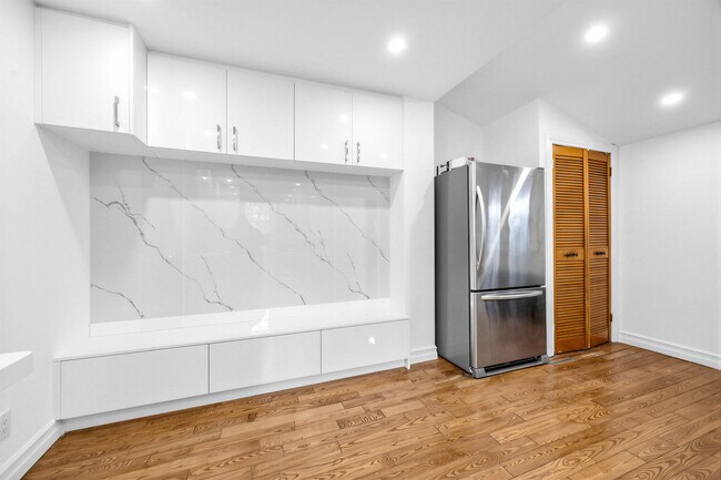 Photo - 1035 Briar Hill Av