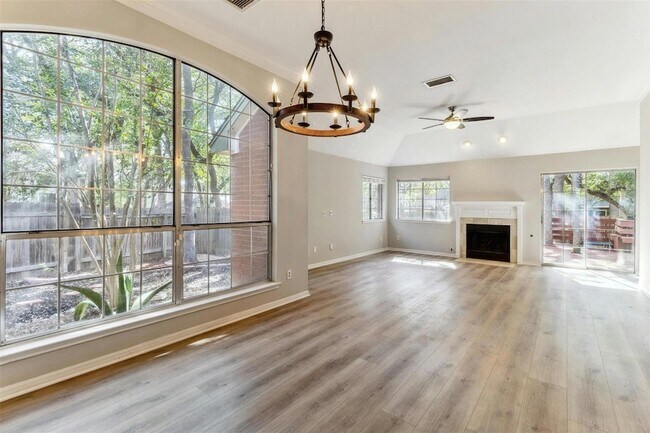 Photo - 5905 Shanghai Pierce Rd