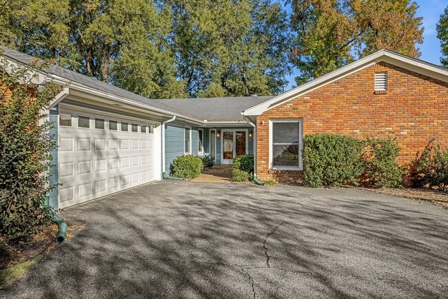 Photo - 8044 Neshoba Rd