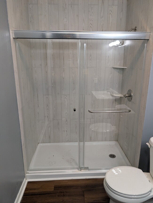 Building Photo - 1196 McArthur Dr Unit 4