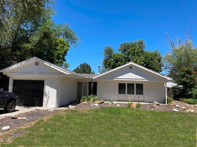 Building Photo - 1455 E 8425 S Rental