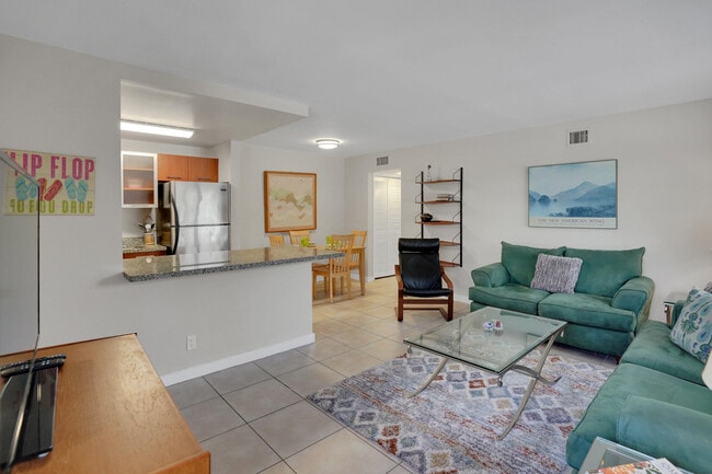 Building Photo - 3212 NE 9th St Unit A104