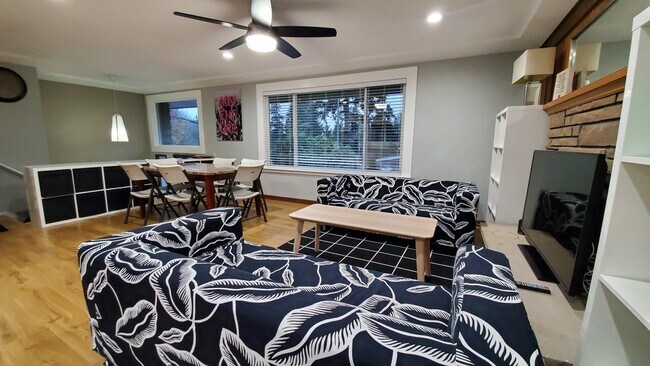 Photo - 1803 N 200th St