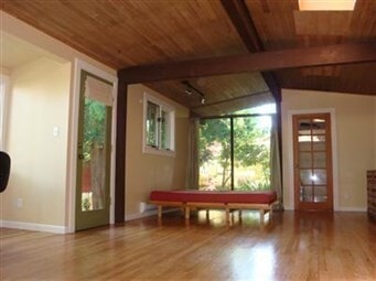 Maple Leaf, Two Bedroom, Woodsy Yard - Maple Leaf, Two Bedroom, Woodsy Yard