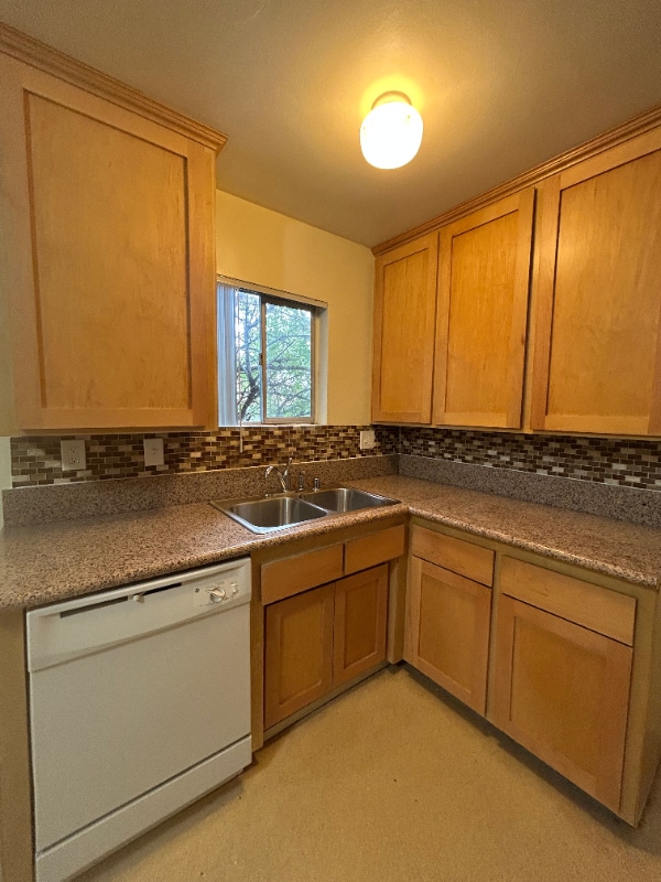 Photo - 97 E Laurel Ave Unidad C