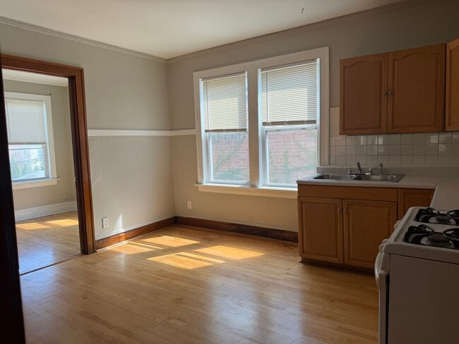 2235 Gunderson Ave Unit 2