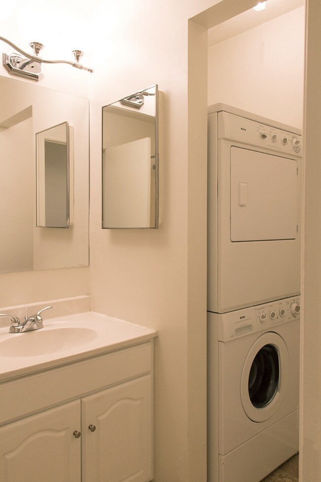 Princeton Circle West Apartments Lynchburg, VA