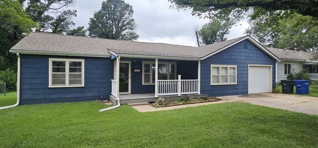 Building Photo - 1721 Cron St Rental