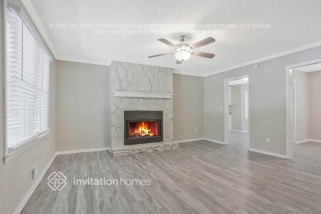 Photo - 306 Lake Swan Ct