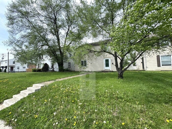 Photo - 1079 S James Rd