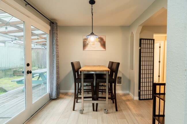 Photo - 4106 NE Senate St