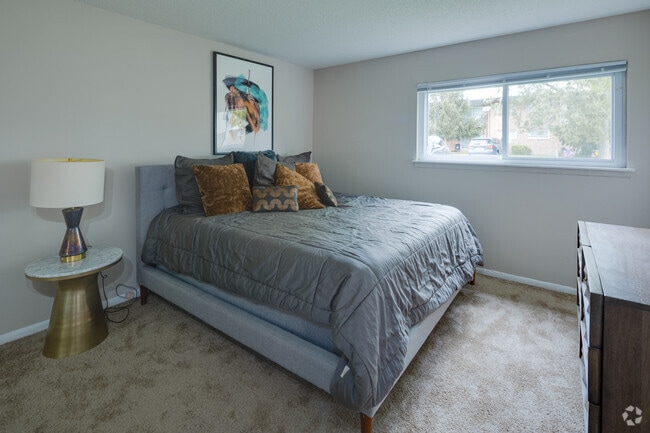 2BR-1BA-858-SF - Willow Hill