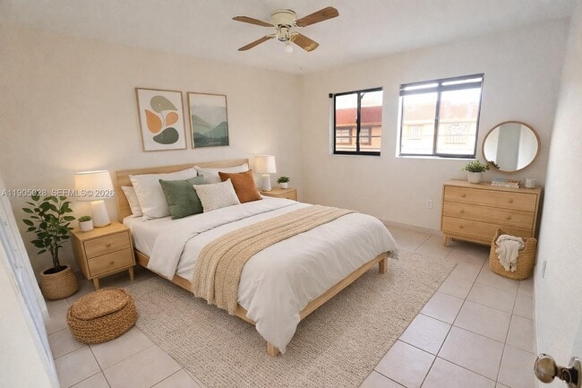 Photo - 5712 W 25th Ct Unidad 5712