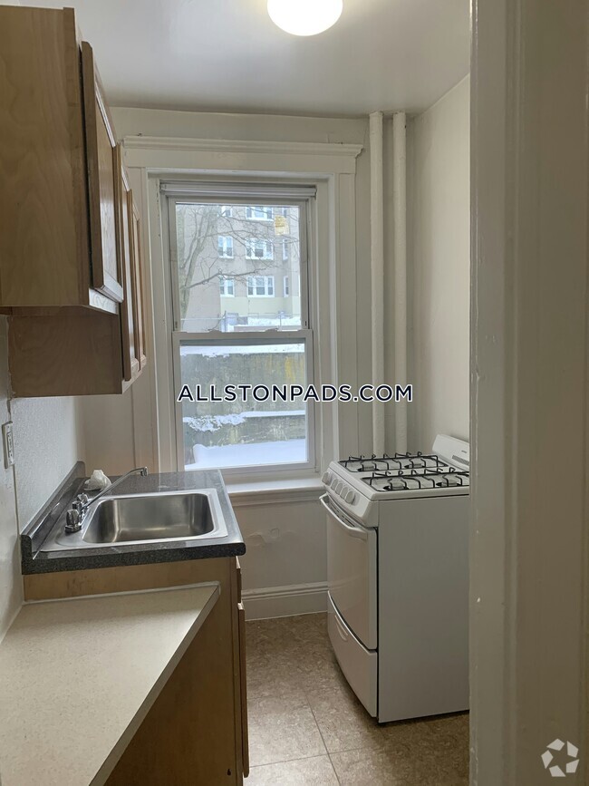 Building Photo - 25 Walbridge St Rental