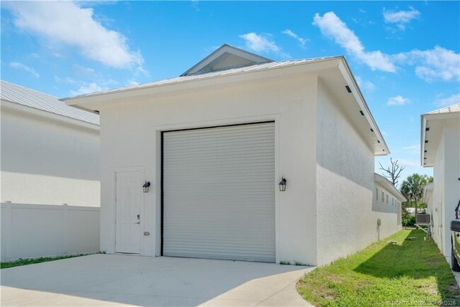 Photo - 4982 SE Railway Ave