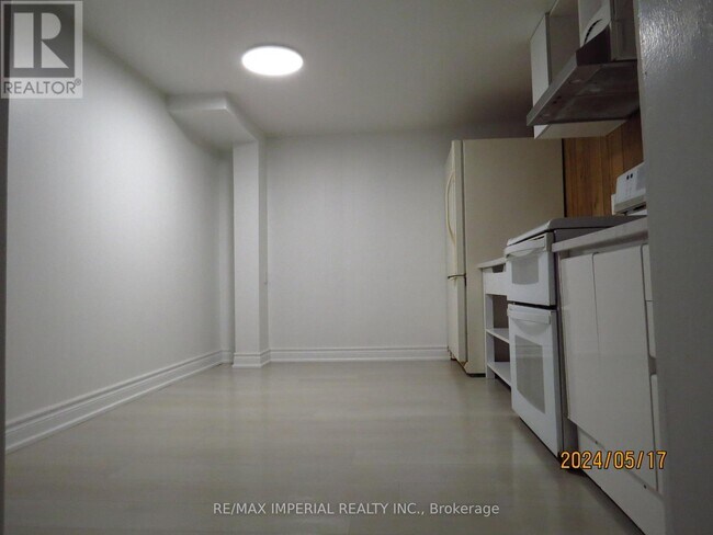 Photo - 47 Kempsell Crescent