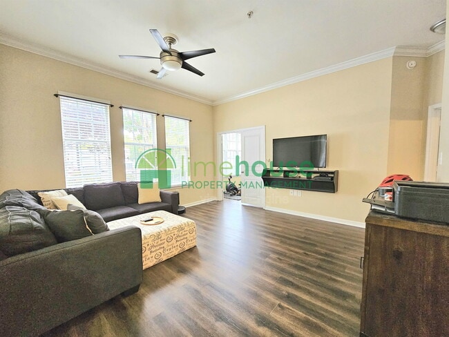 Photo - 1400 Granby St Unidad 104
