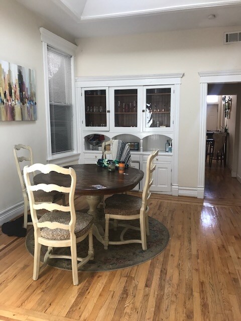 Photo - 2632 N Lincoln Ave Unit 2