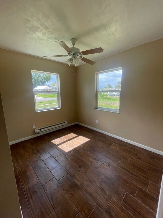 Photo - 2 Bed 1 Bath Home | Pet Friendly | Washer ...