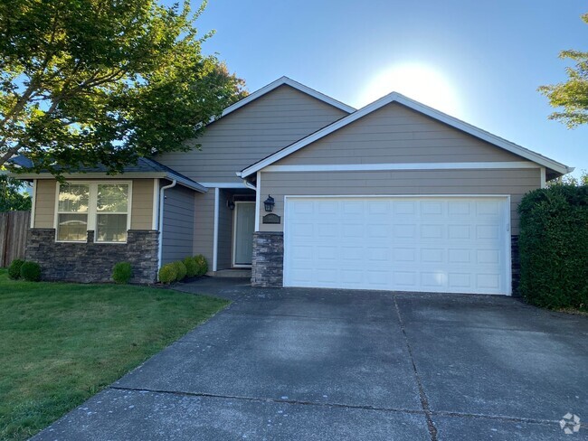Building Photo - Prime Location - 3Bdrm / 2 Bath House - Wa...