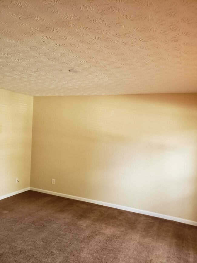 Building Photo - 5792 Strathmoor Manor Cir