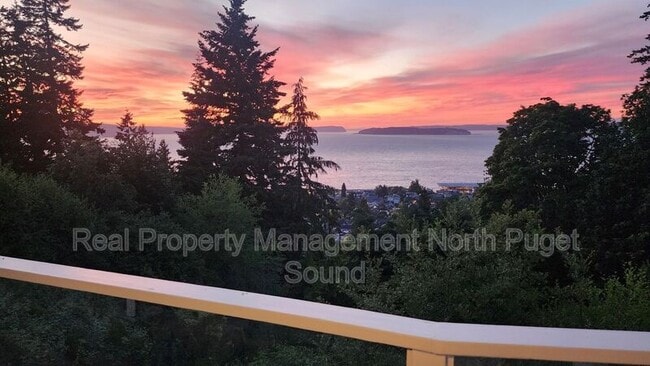 Photo - 1002 8th St