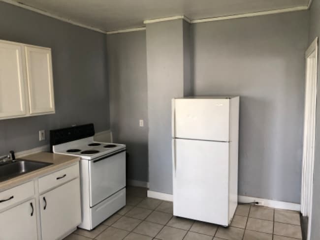 Photo - 411 E Chestnut St Unit 2