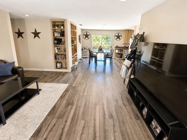 Photo - 1300 Timberlake Cir